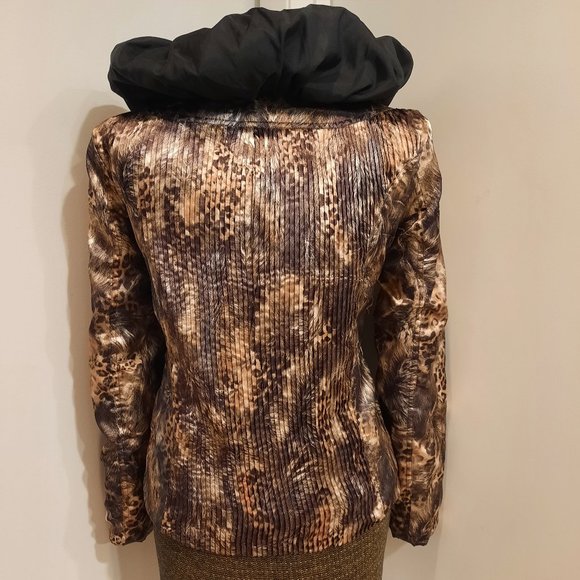 Lindi Reversible Black Animal Print Jacket - Picture 5 of 8